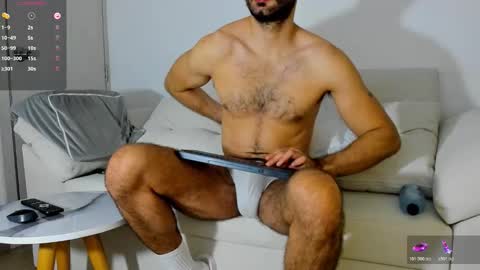 mateoking_ online show from November 14, 4:15 am