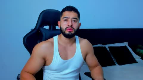 Mathew Flintt  online show from February 6, 1:13 am