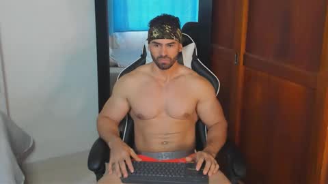 Snapshot of mathews_smith chatting on September 29, 3:19 pm mathews_smith online show from September 29, 3:19 pm