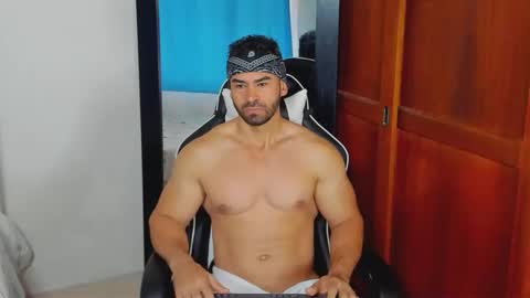 Snapshot of mathews_smith chatting on September 16, 11:33 am mathews_smith online show from September 16, 11:33 am