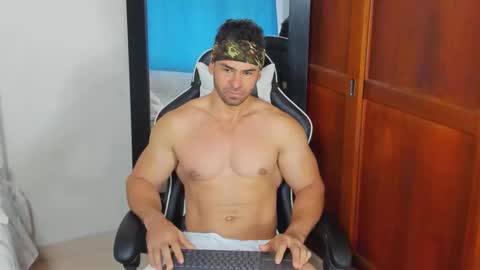 Snapshot of mathews_smith chatting on September 17, 11:44 am mathews_smith online show from September 17, 11:44 am