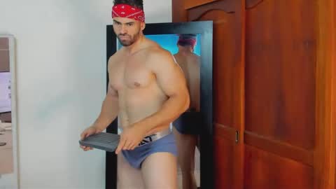 Snapshot of mathews_smith chatting on September 30, 3:26 pm mathews_smith online show from September 30, 3:26 pm