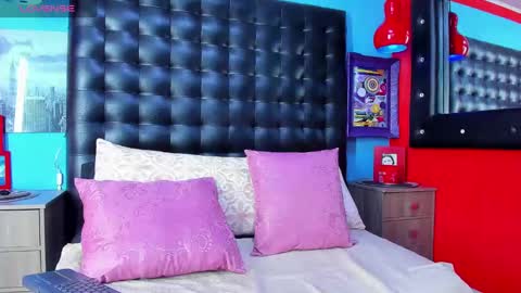 Snapshot of matteo12_ chatting on October 5, 4:38 am ---Matteo--- online show from October 5, 4:38 am