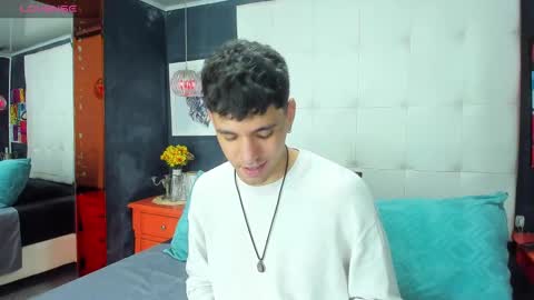 Snapshot of matteo12_ chatting on October 4, 4:28 am ---Matteo--- online show from October 4, 4:28 am
