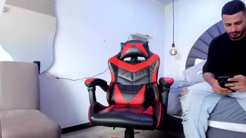 Matthew online show from April 1, 9:12 pm