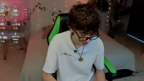 matty_spark online show from June 21, 1:17 pm