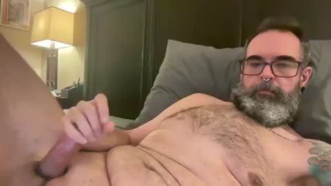 Snapshot of mattybear_76 chatting on October 19, 12:59 am mattybear_76 online show from October 19, 12:59 am