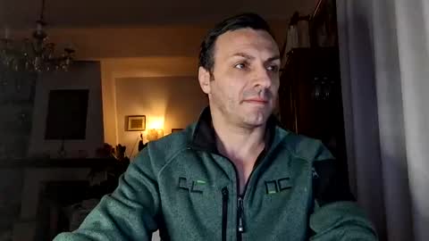 Snapshot of maury311278 chatting on March 4, 9:32 pm Marcellobausola  s k i -p e online show from March 4, 9:32 pm