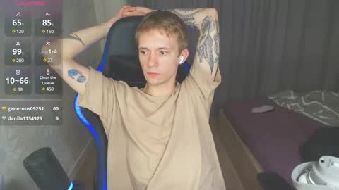 Snapshot of max_gen chatting on January 19, 2:28 pm Max Gen with tats 24years And Ethan without tats 20 years online show from January 19, 2:28 pm