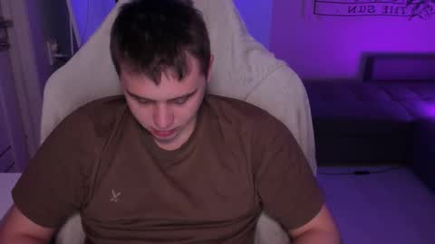 Max online show from February 21, 5:36 pm