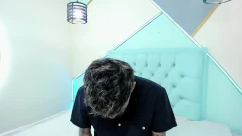 max_sstteel online show from April 6, 1:01 pm