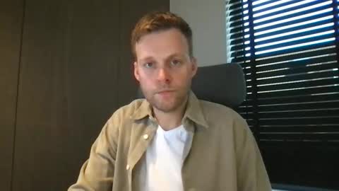 Max take off clothes online show from November 25, 7:54 am