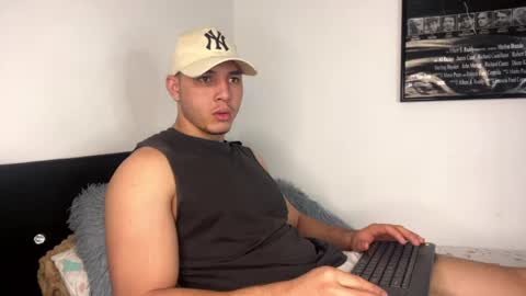 max_valiant1 online show from April 14, 1:06 am