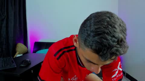 MAX     online show from March 8, 7:23 am