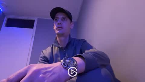 Max online show from February 22, 4:59 pm