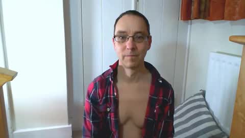 Max Davies online show from March 14, 6:15 pm