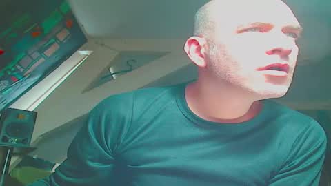 maxhardcore77 online show from December 1, 9:01 am