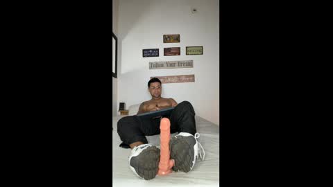 MAXI      online show from April 9, 6:19 am