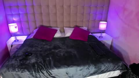 maxim online show from October 14, 7:37 am