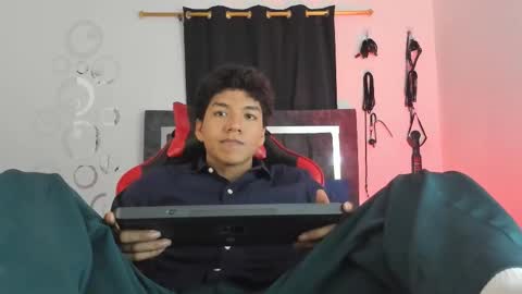 Maximiliano online show from November 26, 7:28 pm