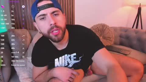 Maximo Wolf online show from April 8, 8:17 pm