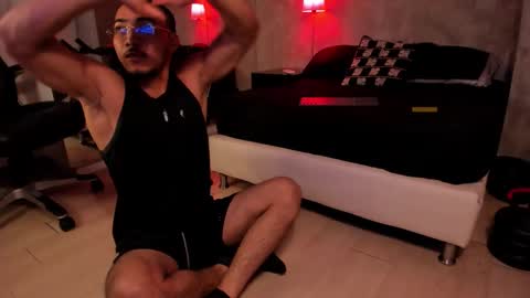 maximo_zahir online show from January 15, 4:05 am