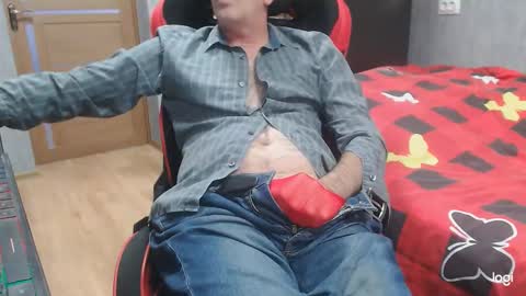 maximus3334 online show from October 21, 12:41 pm