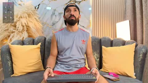 Maximus online show from April 10, 9:22 pm