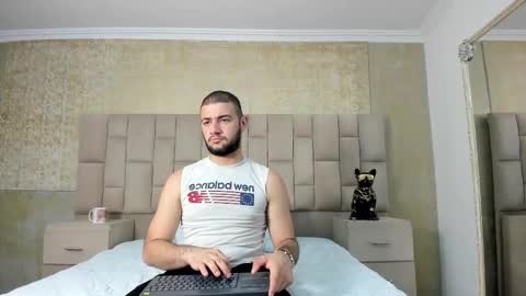 Snapshot of maximusdick1_ chatting on October 21, 3:20 am Maximus online show from October 21, 3:20 am