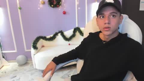 Maximus online show from December 21, 12:38 pm