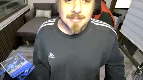 Max online show from March 5, 4:02 am