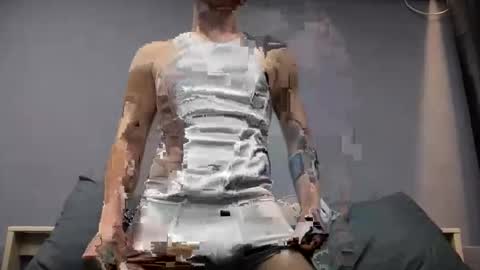 Max online show from April 7, 2:28 pm