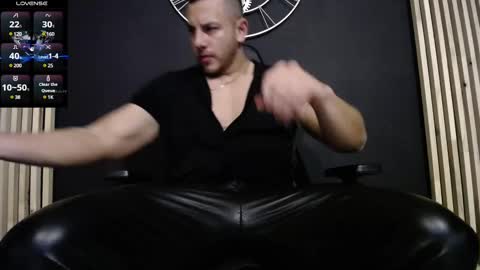 Snapshot of maxxxpowerful chatting on February 14, 1:45 am maxxxpowerful online show from February 14, 1:45 am