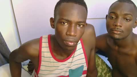 MEDDY AND Faizal online show from March 4, 2:17 am