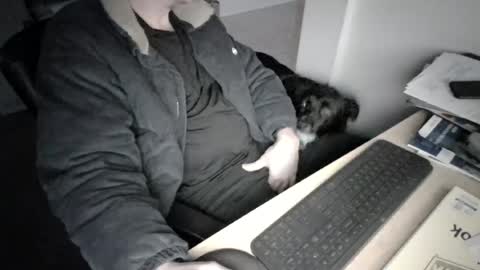 melbguy_075 online show from July 28, 7:05 am