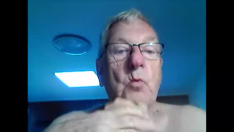 melbourne000 online show from November 5, 12:12 am