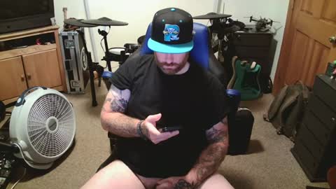 metalhead18787 online show from July 18, 11:48 am
