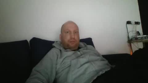 metaller123456 online show from March 29, 6:46 am