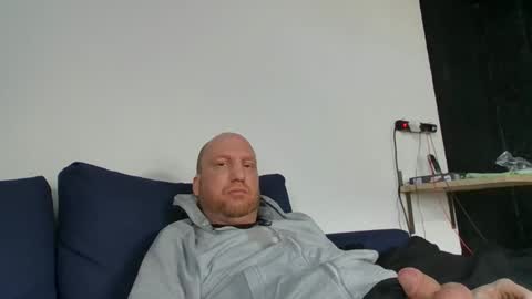 metaller123456 online show from April 3, 7:05 am