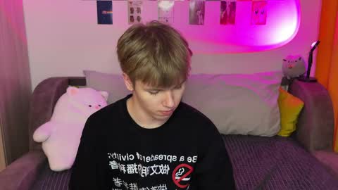Arthur online show from May 14, 9:35 pm