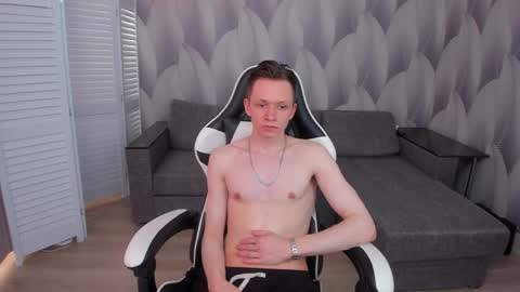 MEVERIK OUSHEN online show from April 9, 1:28 pm