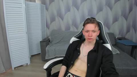 MEVERIK OUSHEN online show from April 4, 1:19 pm