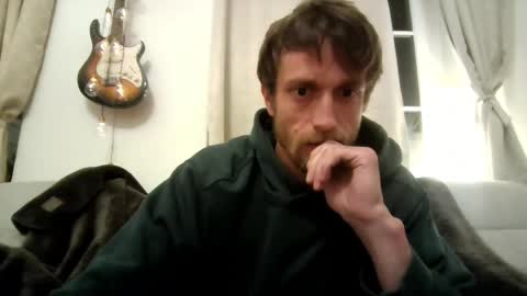 mew online show from May 10, 8:32 pm