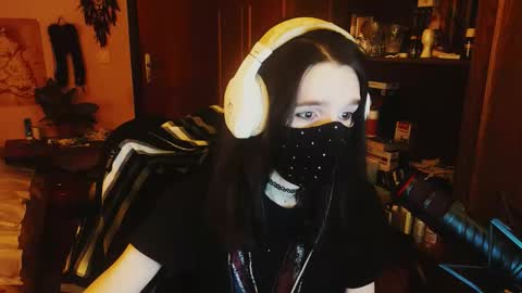 miaowhowl online show from March 2, 4:45 am