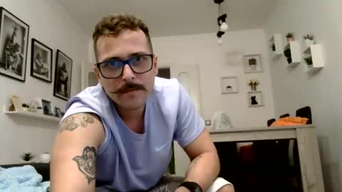 MILO MIAMI online show from May 24, 9:43 pm