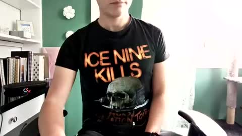 michaeltwinkboy online show from July 16, 8:05 pm
