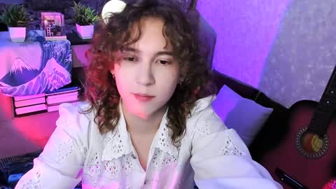 Snapshot of midnight_answer chatting on December 14, 1:27 pm Max online show from December 14, 1:27 pm