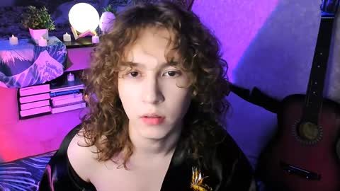 Snapshot of midnight_answer chatting on January 11, 3:09 pm Max online show from January 11, 3:09 pm