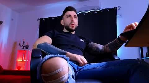 MightyAaron online show from January 14, 7:13 am