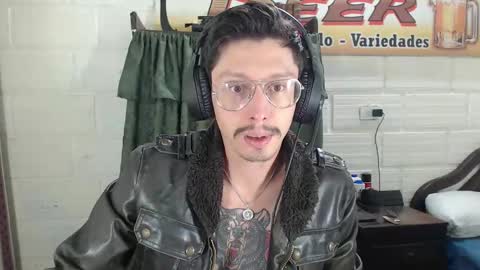 Miguel  Independent Model  online show from April 17, 6:38 am